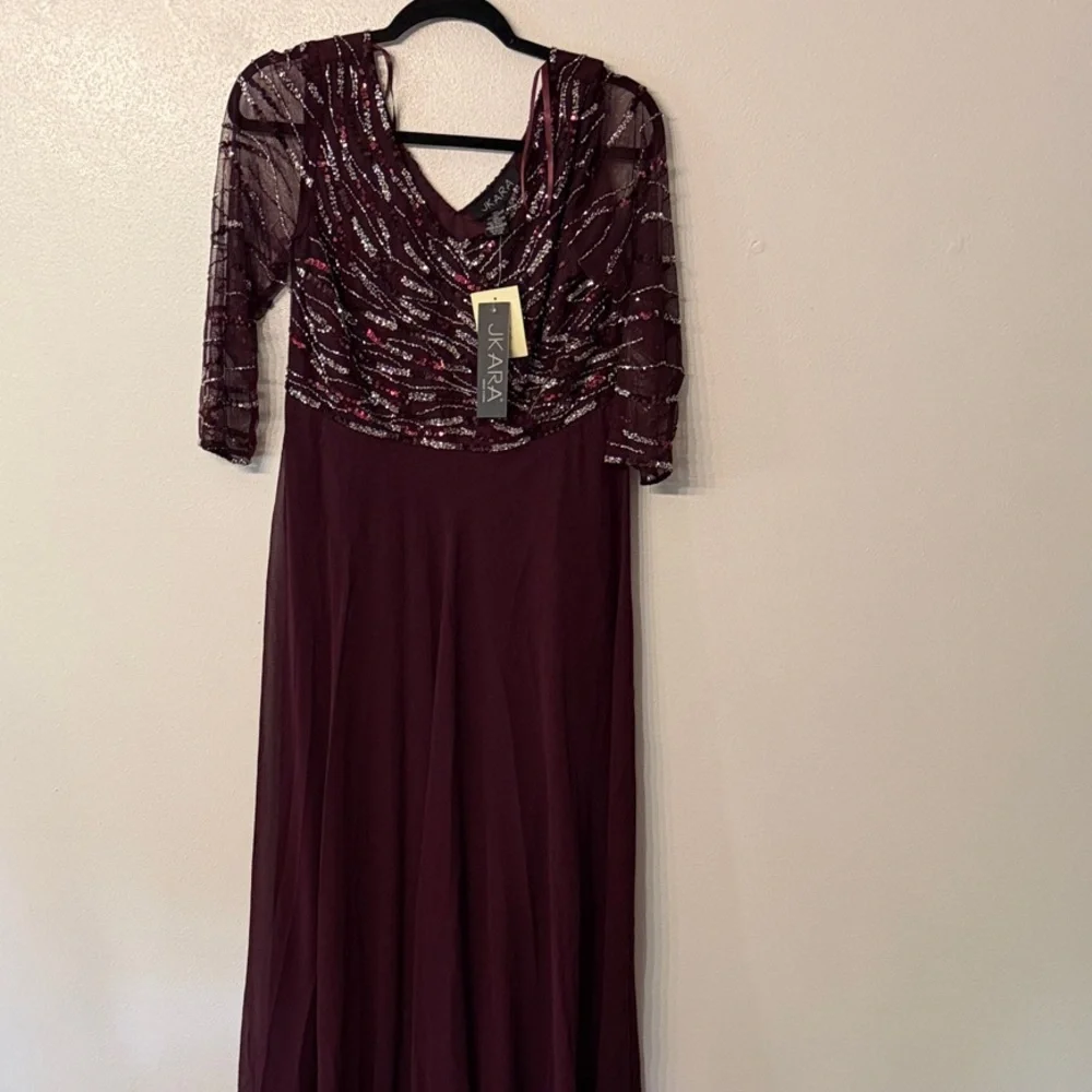 J Kara Womens Petite Beaded Gown Wine Multi 3/4 Sleeve Formal Dress 8P 5045WMP - Picture 5 of 5